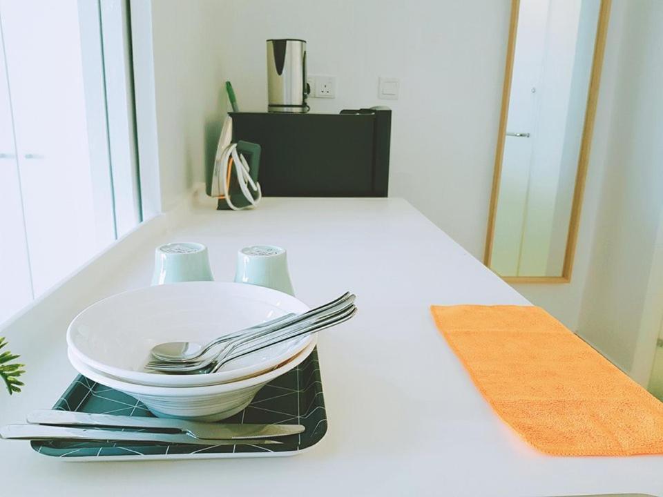 Apartment Simplicity Cozy For 2 -trefoil Setia Alam- Near Setia Mall-setia Convention Centre *
